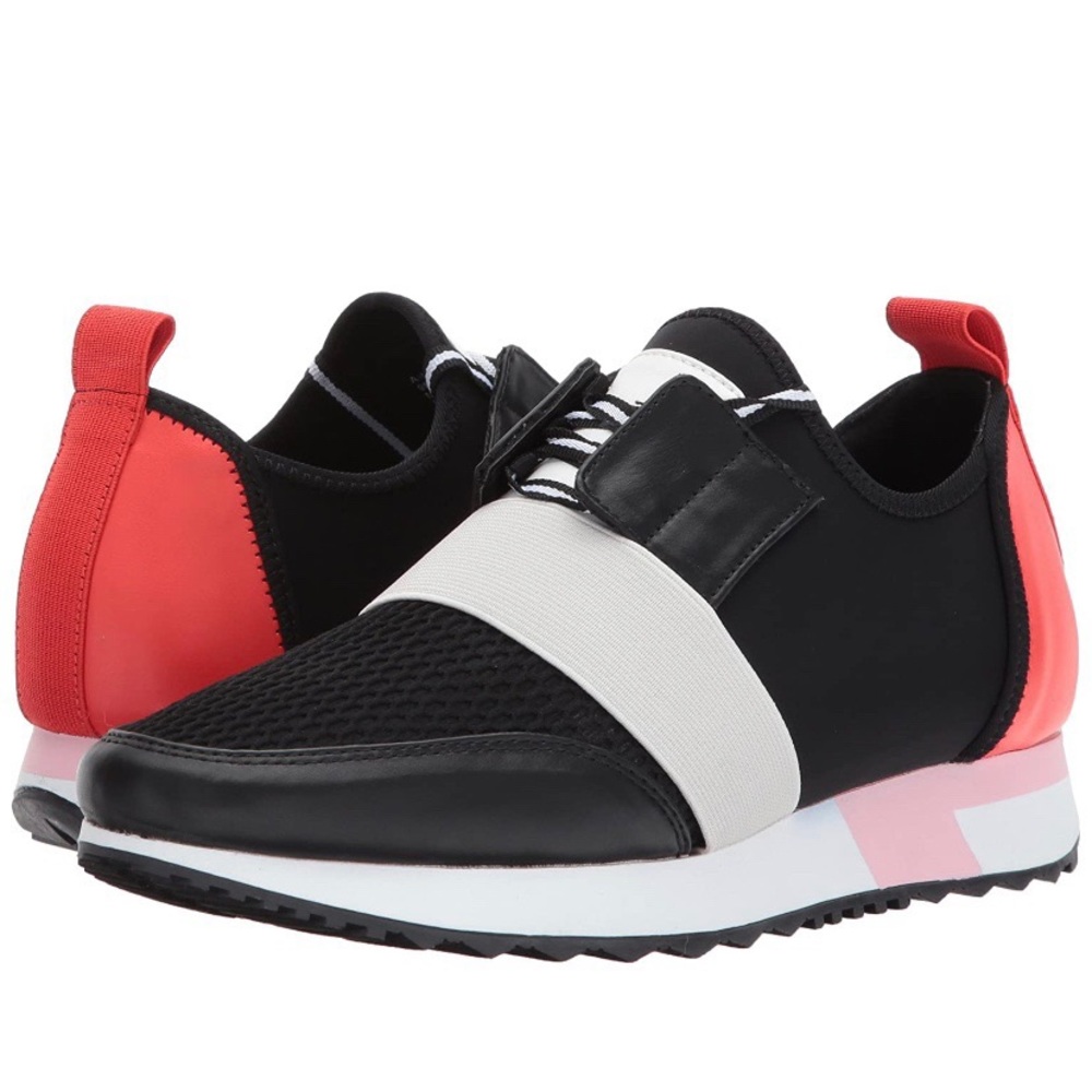Steve Madden
Women's Black Antics Sneaker